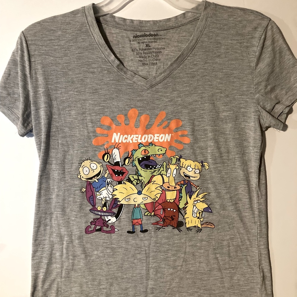 Nickelodeon tee featuring 90’s cartoon characters. Size XL